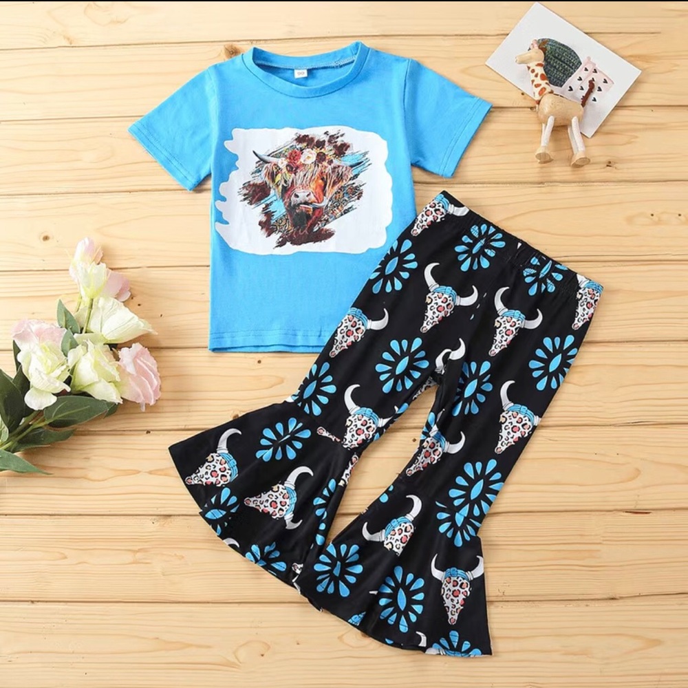 Girls Boutique Turquoise Highland Cow Graphic Top & Bell Bottom Flare Pants Set